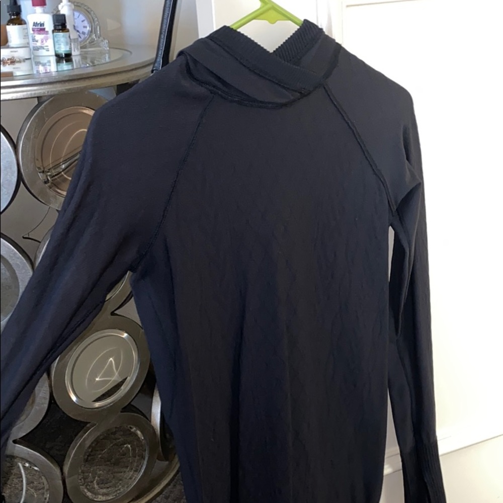 Lululemon top